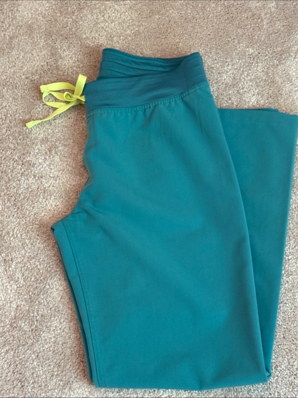 FIGS Livingston scrub pants. Small petite length